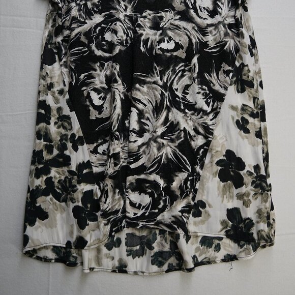 Women's Blouse T-Shirt, Vera Wang, Simply Vera, Black and White, Size Small - Picture 2 of 7